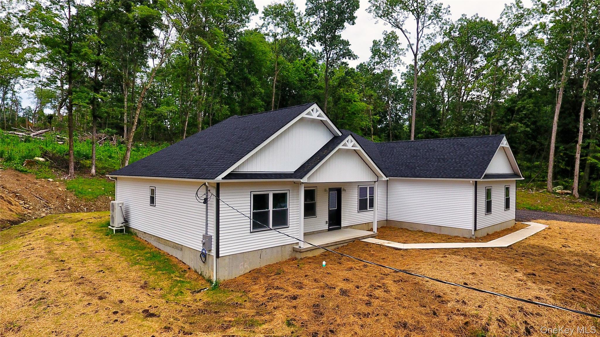 #5 photo, 3 Black Gum Court, Newburgh , NY 12550