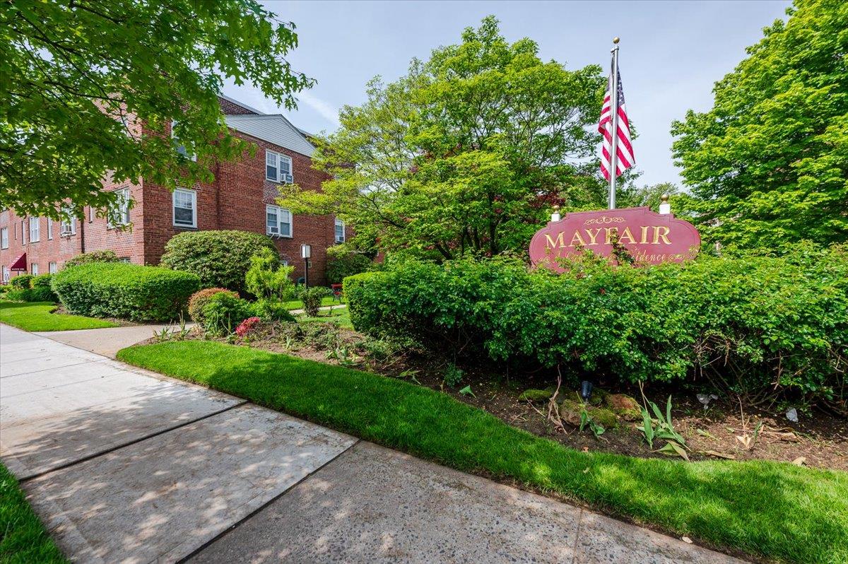 #1 photo, 200 N Village Avenue, Rockville Centre , NY 11570