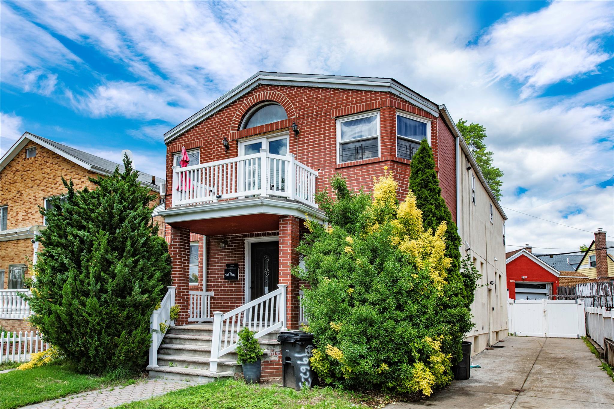 #1 photo, 19623 56th Avenue, কুইন্‌স Fresh Meadows , NY 11365
