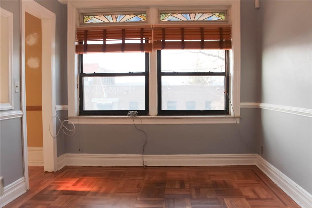 #10 photo, 3651 E Tremont Avenue, ブロンクス区 Bronx , NY 10465