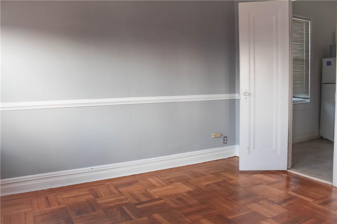 #11 photo, 3651 E Tremont Avenue, ブロンクス区 Bronx , NY 10465