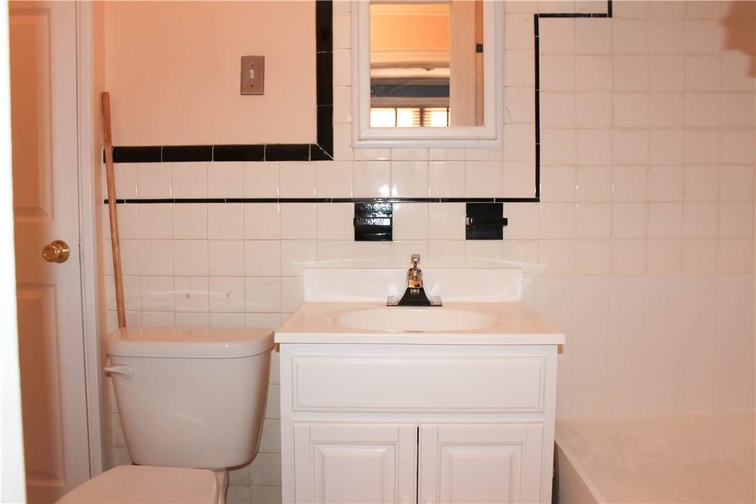 #14 photo, 3651 E Tremont Avenue, ブロンクス区 Bronx , NY 10465