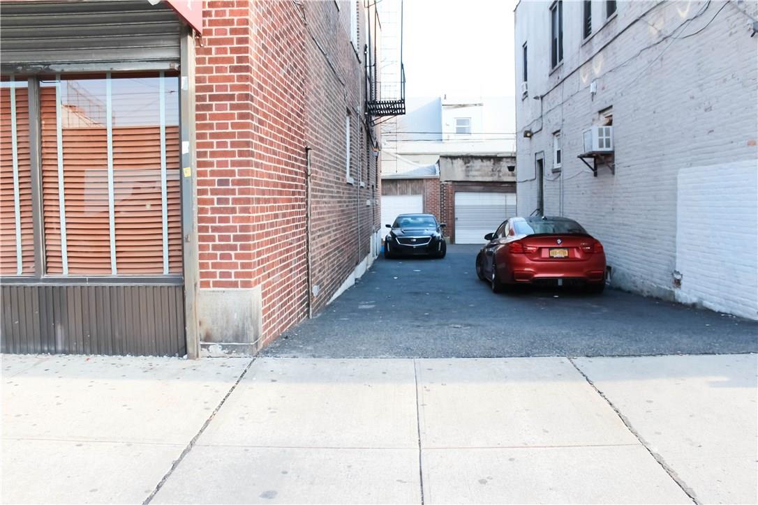 #17 photo, 3651 E Tremont Avenue, ブロンクス区 Bronx , NY 10465