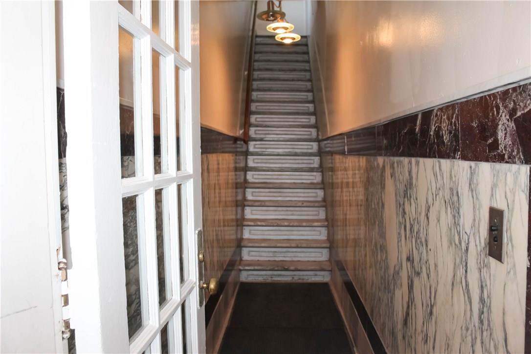 #2 photo, 3651 E Tremont Avenue, ブロンクス区 Bronx , NY 10465