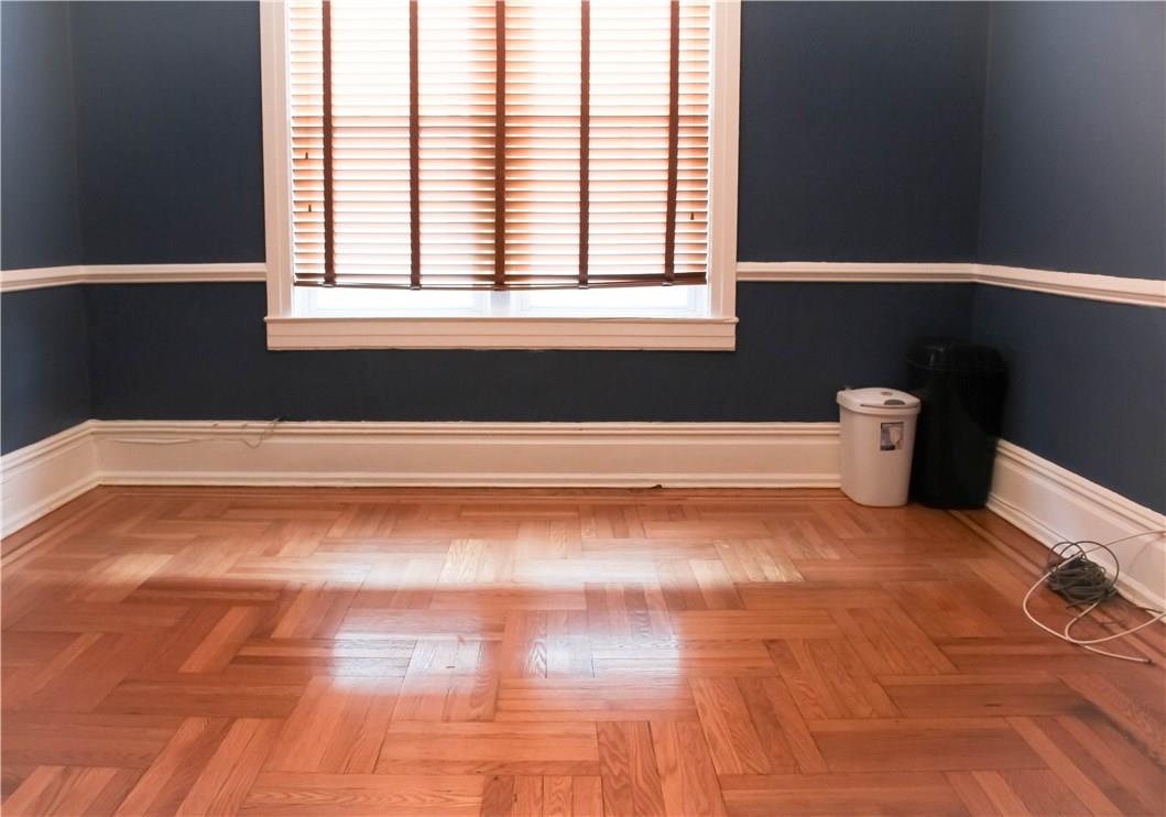 #5 photo, 3651 E Tremont Avenue, ブロンクス区 Bronx , NY 10465