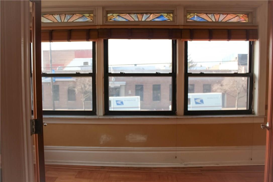 #8 photo, 3651 E Tremont Avenue, ブロンクス区 Bronx , NY 10465