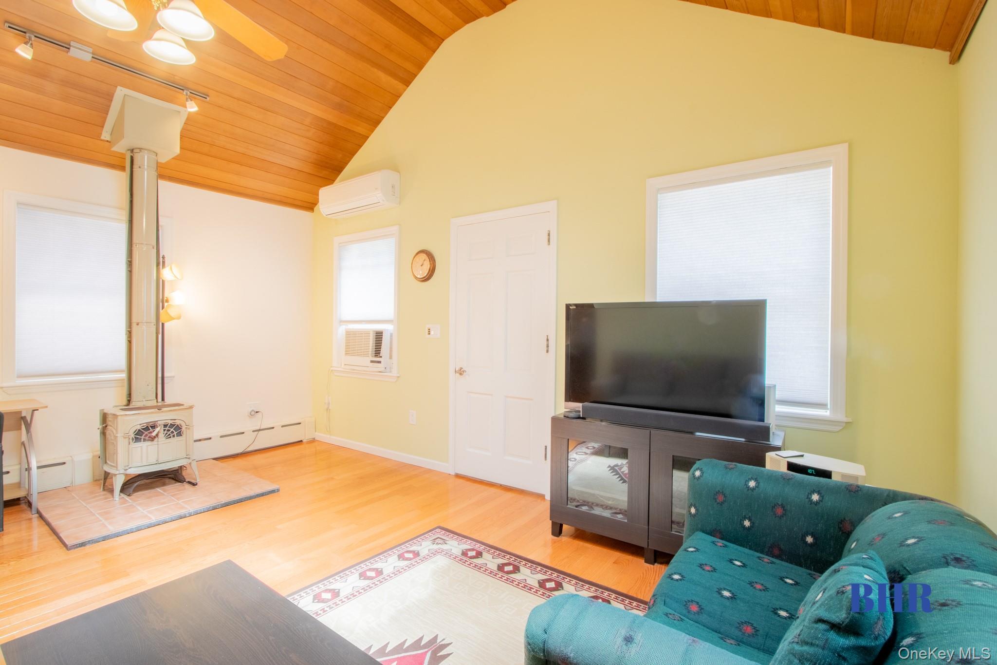 #3 photo, 120 Norfolk Street, ブルックリン区 Brooklyn , NY 11235