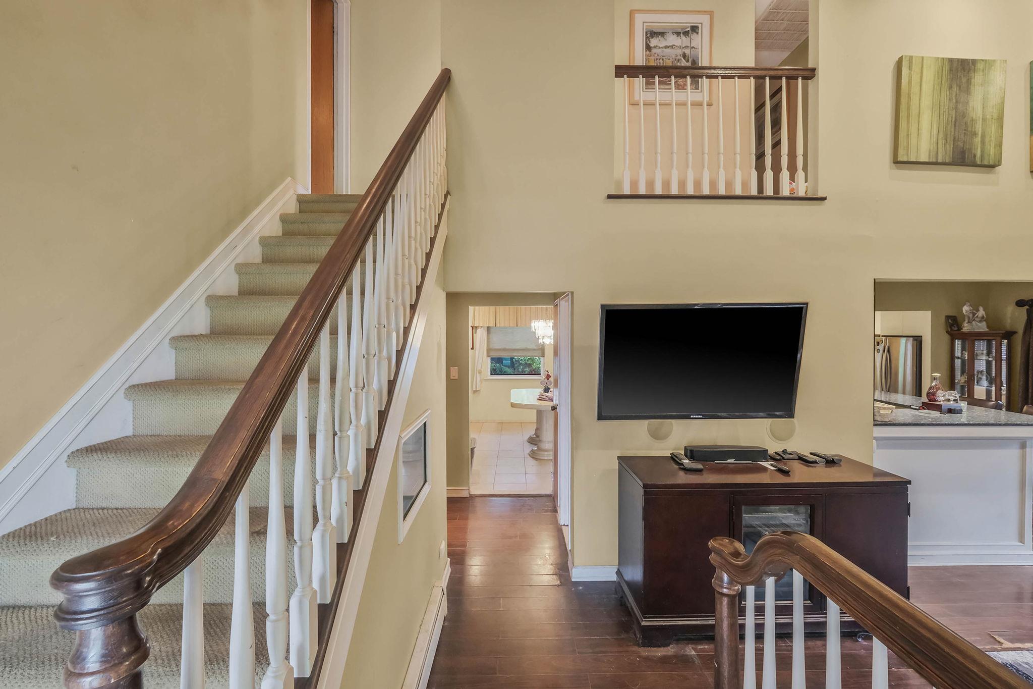 #3 photo, 12 Grand Canyon Lane, Coram , NY 11727