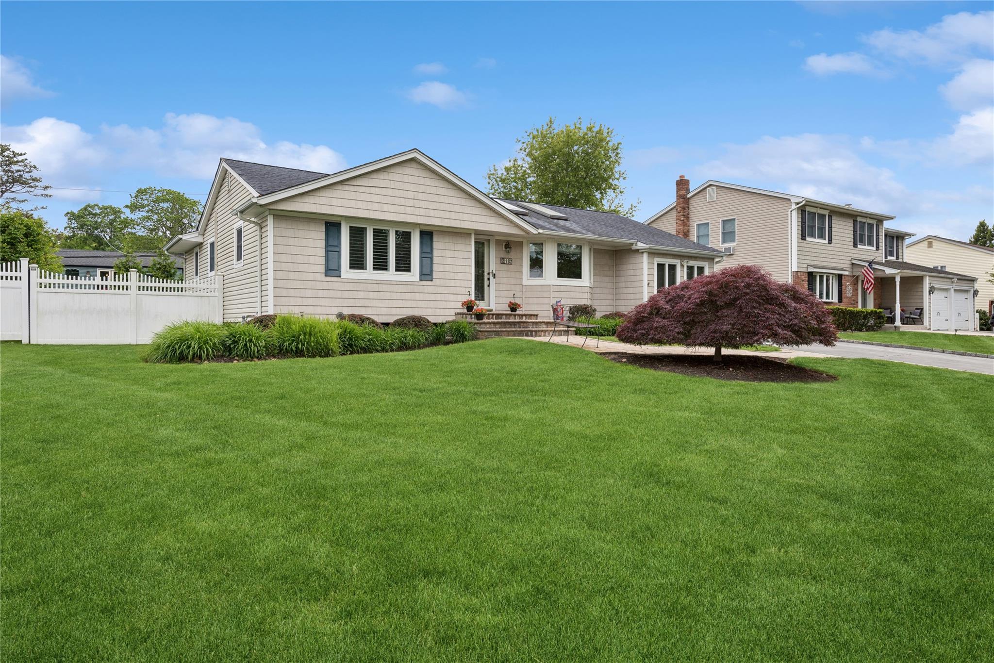 #1 photo, 182 S Plaisted Avenue, Hauppauge , NY 11788