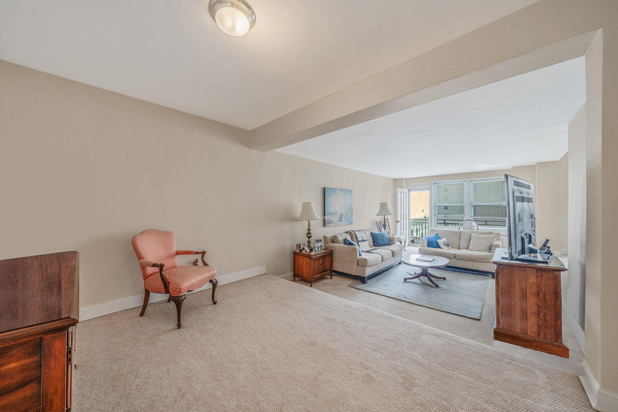 #11 photo, 522 Shore Road, Long Beach , NY 11561