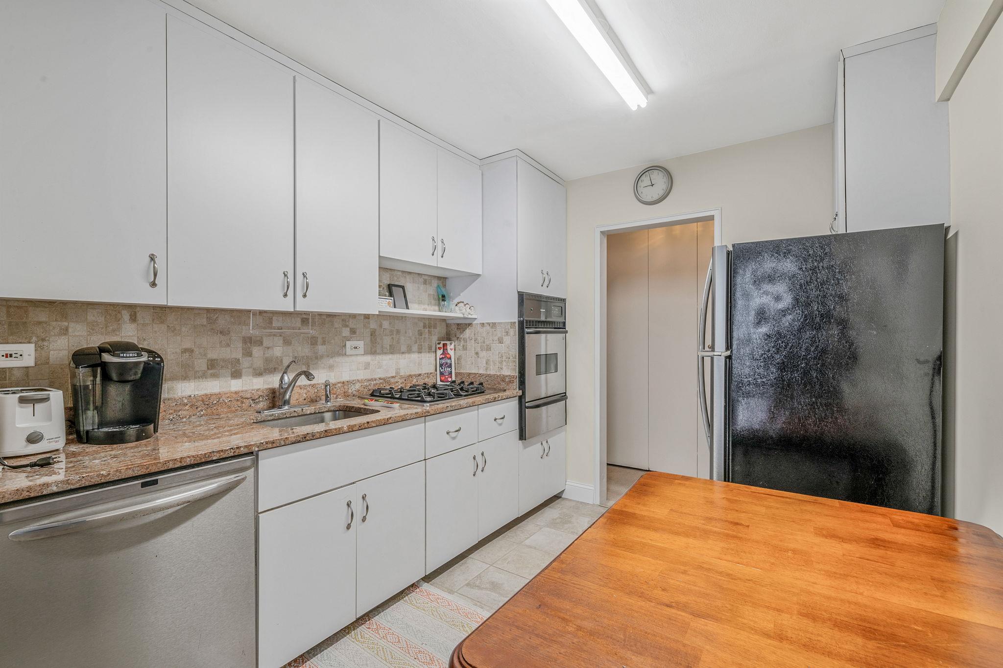 #15 photo, 522 Shore Road, Long Beach , NY 11561