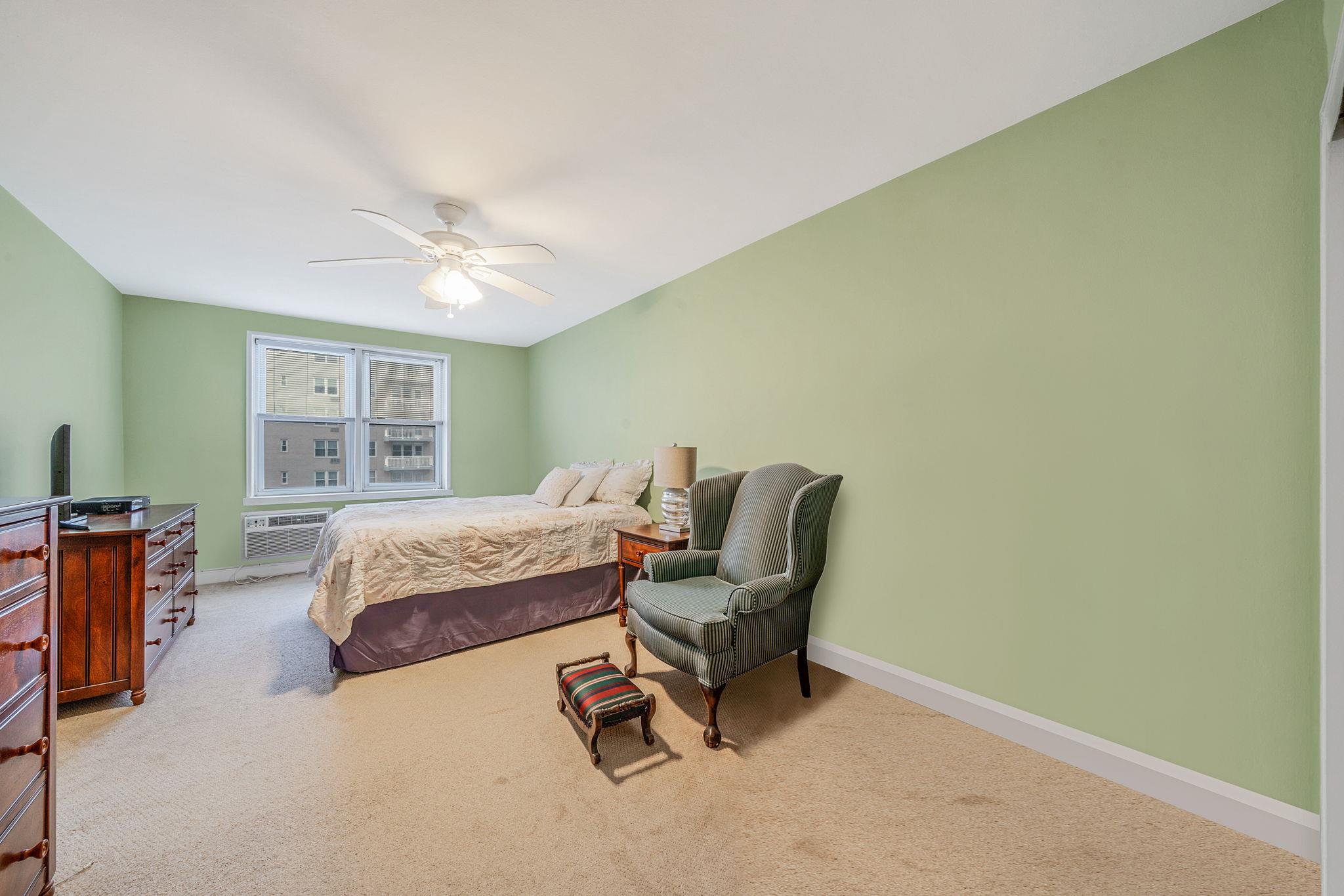 #18 photo, 522 Shore Road, Long Beach , NY 11561