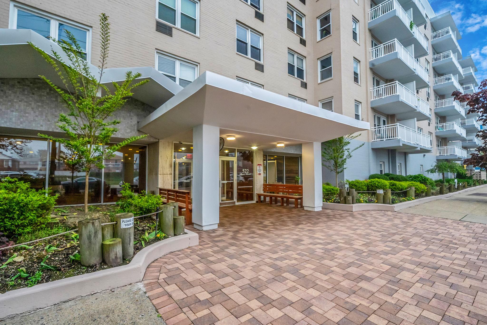 #4 photo, 522 Shore Road, Long Beach , NY 11561