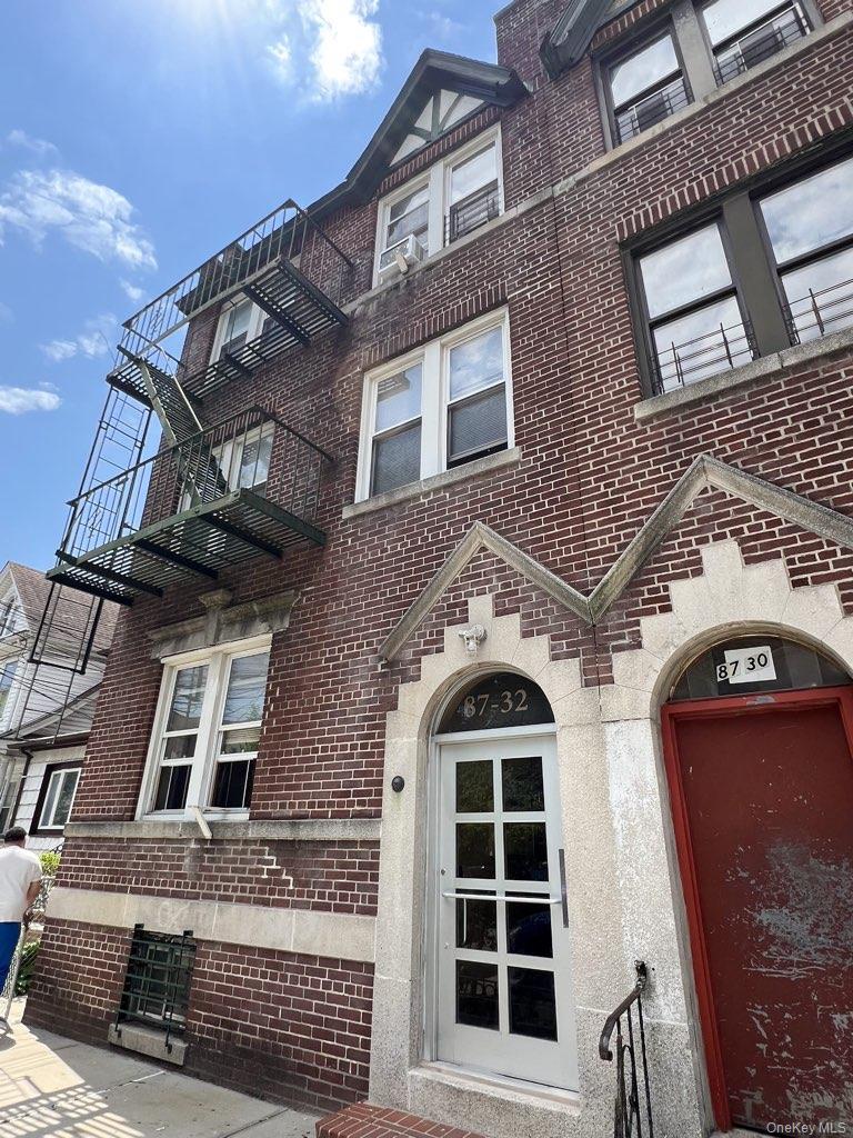 #2 photo, 87-32 114th Street, クイーンズ区 Richmond Hill North , NY 11418