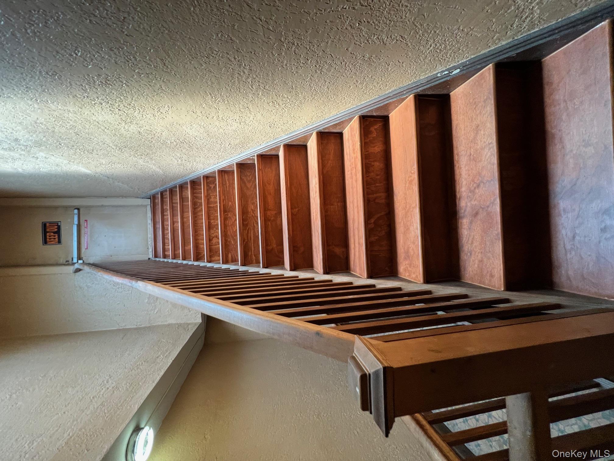 #4 photo, 87-32 114th Street, クイーンズ区 Richmond Hill North , NY 11418