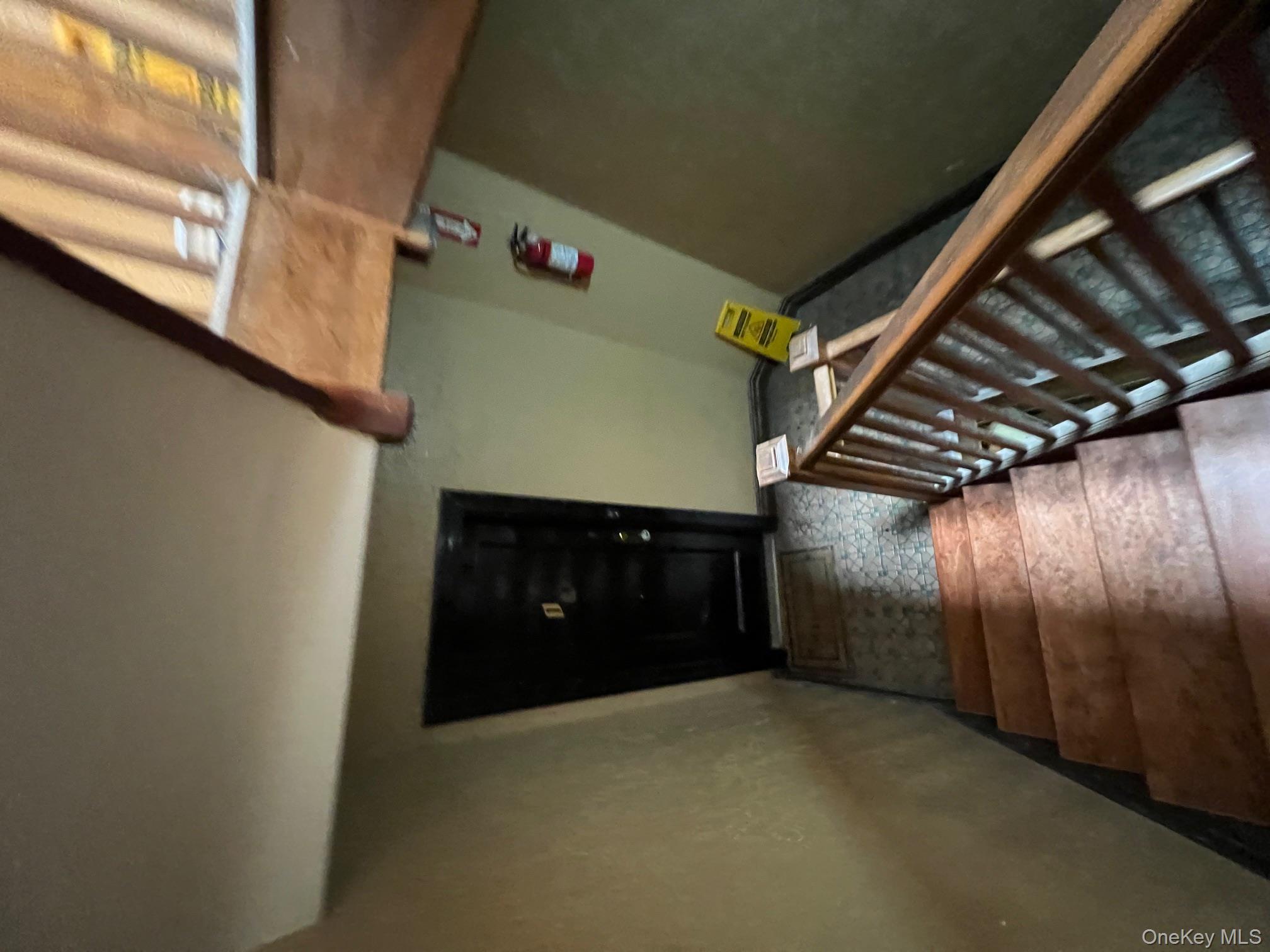 #5 photo, 87-32 114th Street, クイーンズ区 Richmond Hill North , NY 11418