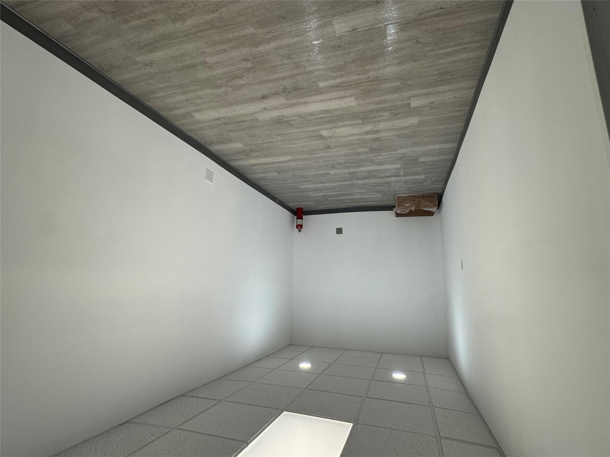 #1 photo, 8922 Roosevelt Avenue, Jackson Heights , NY 11372