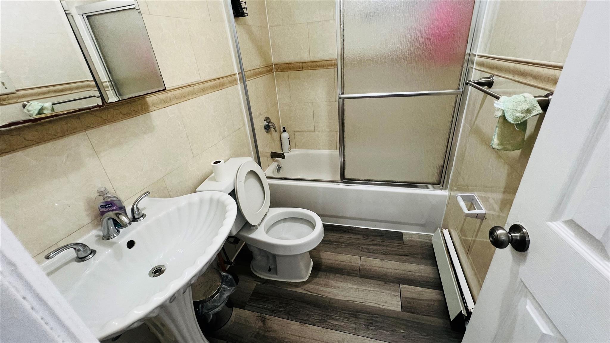 #6 photo, 70-17 45 Avenue, クイーンズ区 Woodside , NY 11377