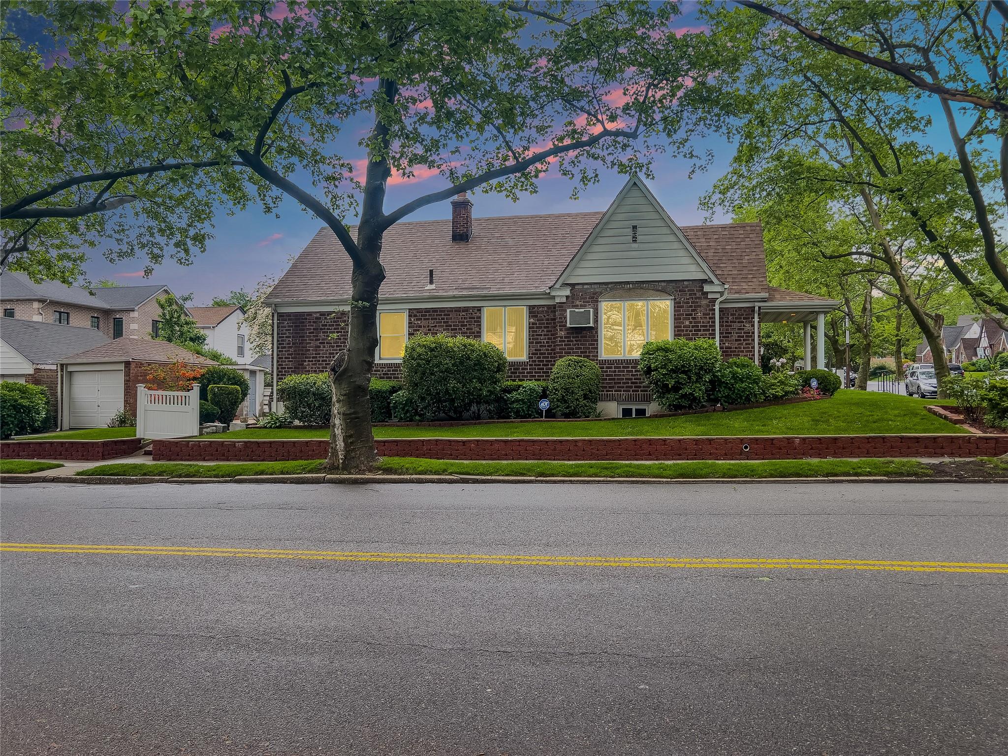 #20 photo, 24903 Rushmore Terrace, クイーンズ区 Little Neck , NY 11362