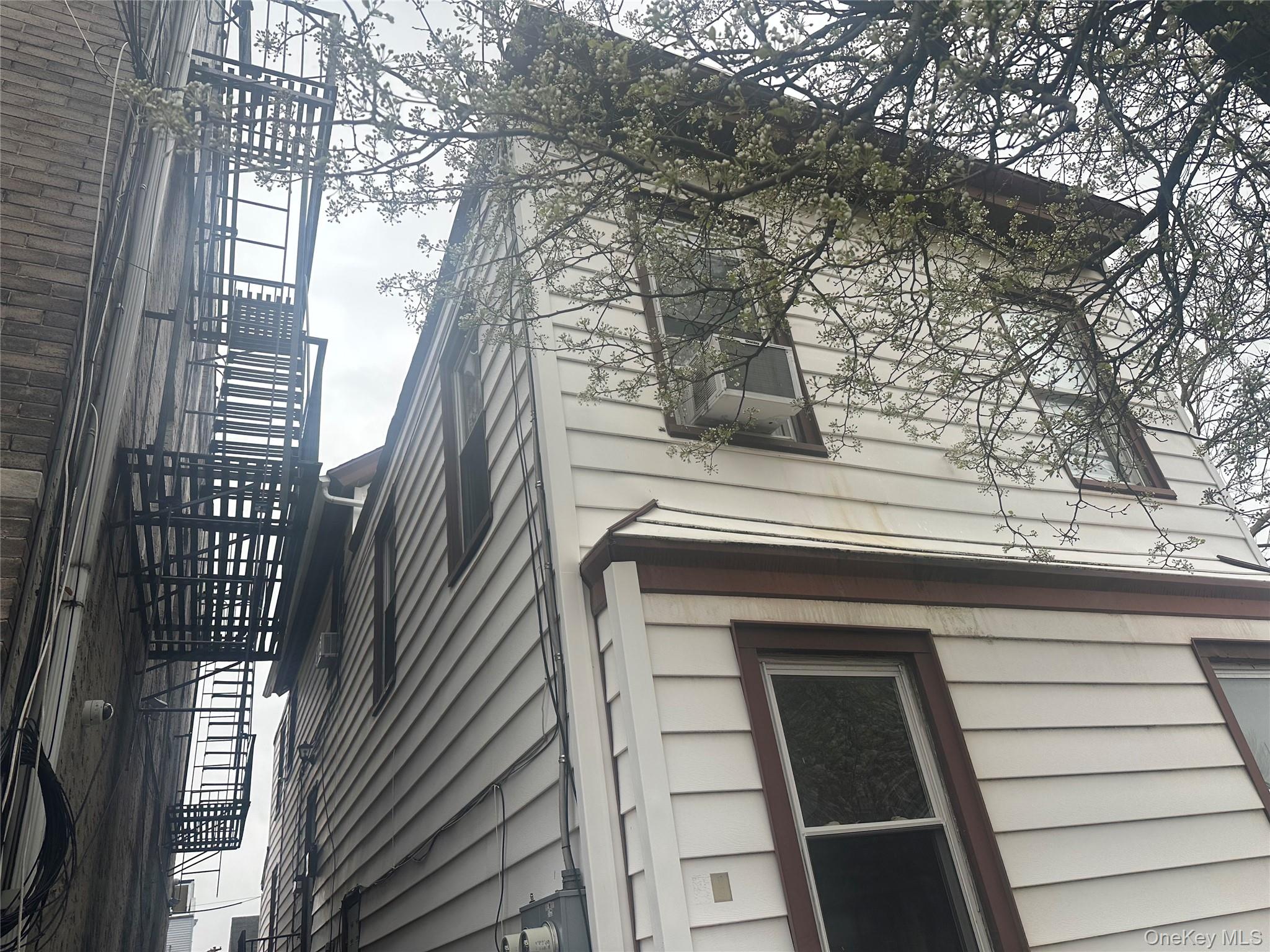 #4 photo, 21 Drake Avenue, New Rochelle , NY 10805