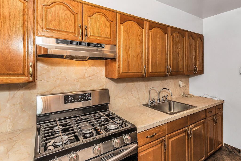 #7 photo, 87-40 Francis Lewis Boulevard, Queens Village , NY 11427