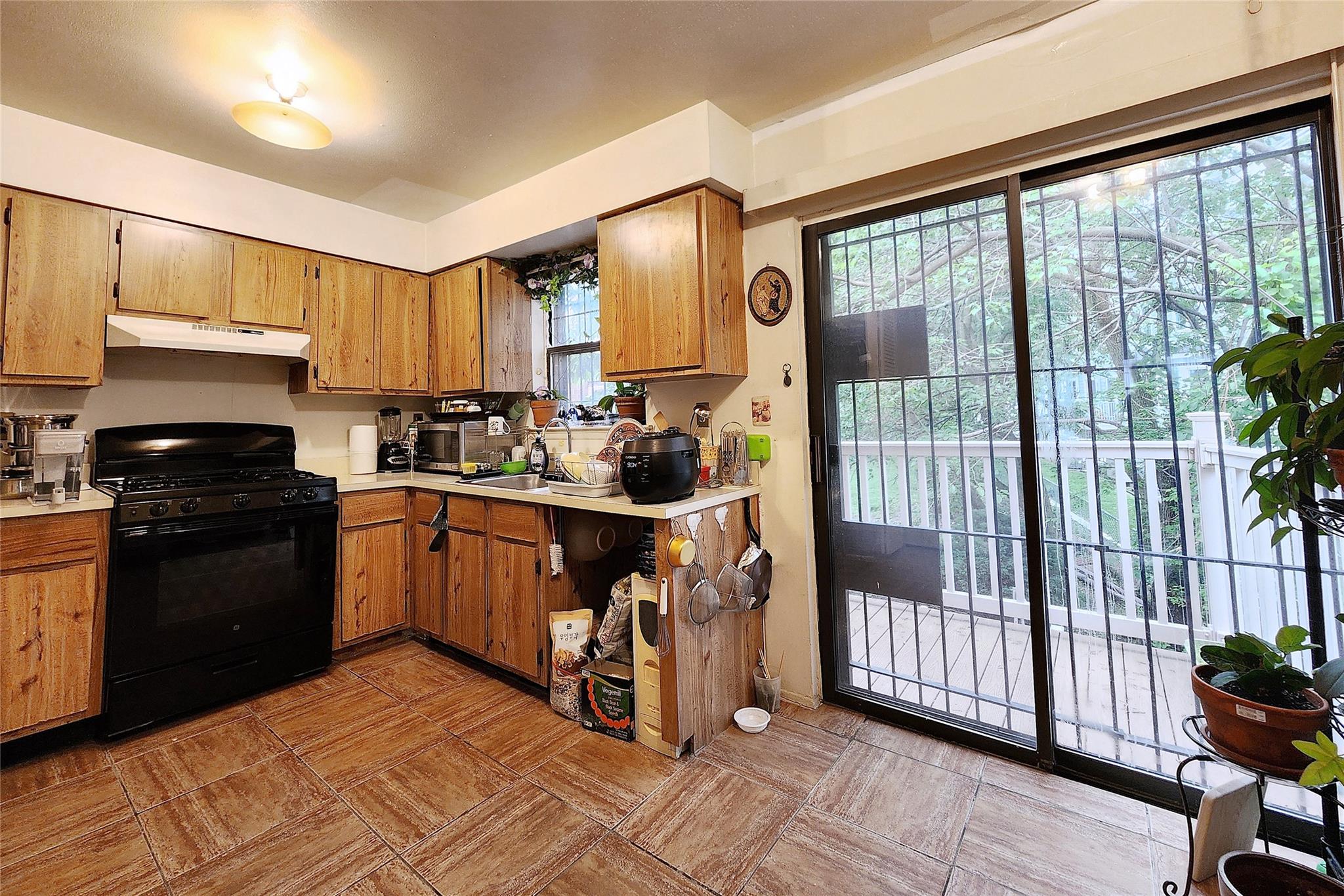 #8 photo, 120-16 Cove Court, クイーンズ区 College Point , NY 11356