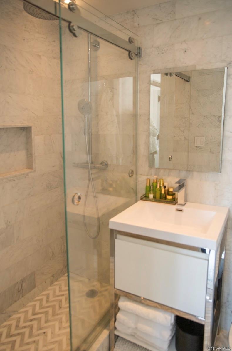 #6 photo, 320 E 42nd Street, マンハッタン New York (Manhattan) , NY 10017