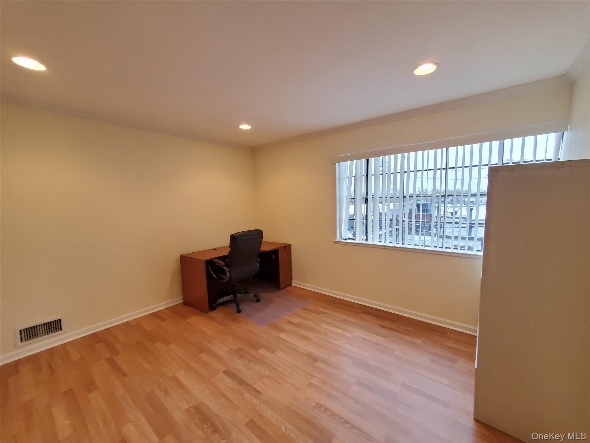 #5 photo, 125 Oak Tree Road, Tappan , NY 10983