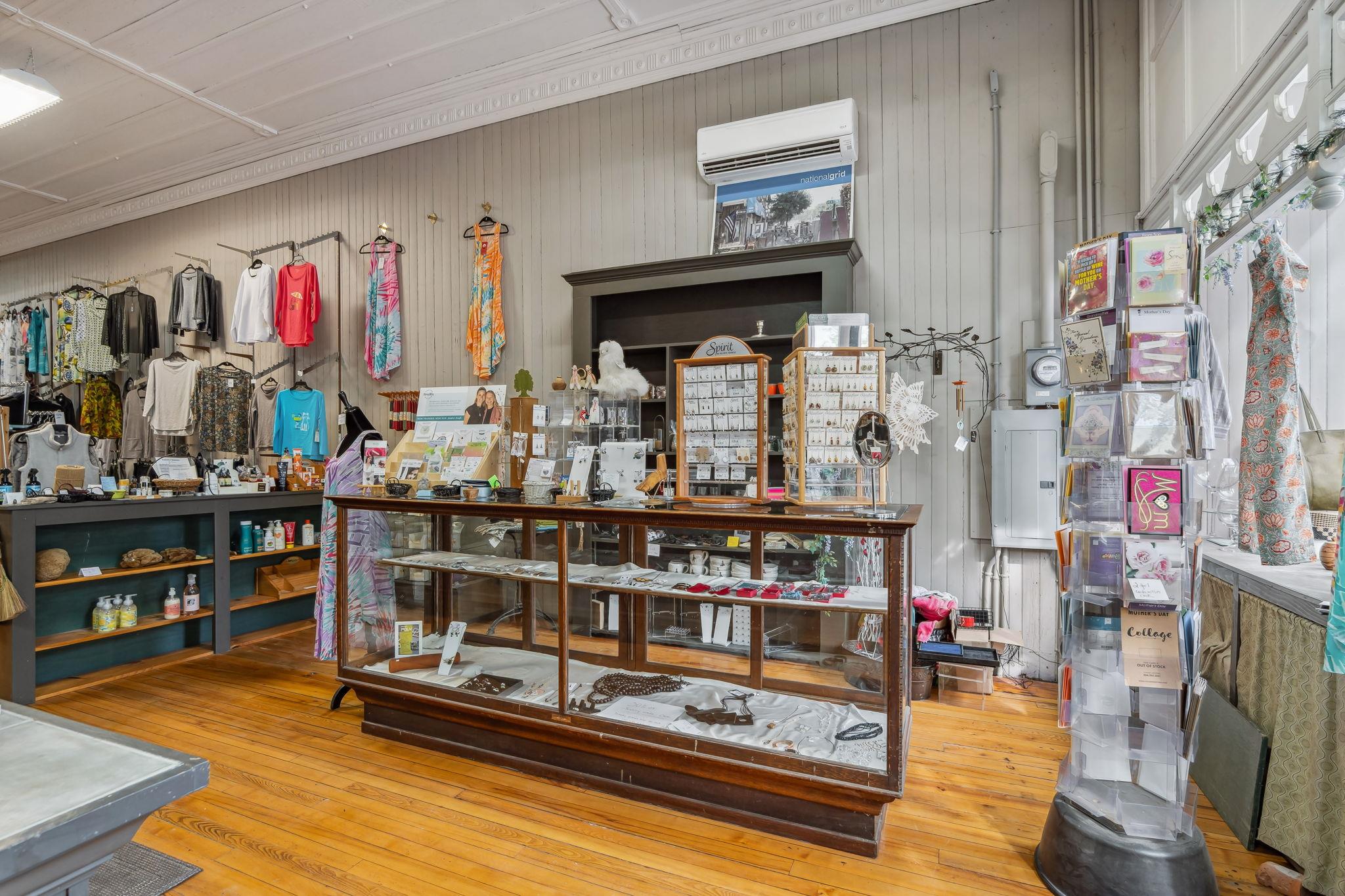 #11 photo, 331 Main Street, Call Listing Agent , NY 12122