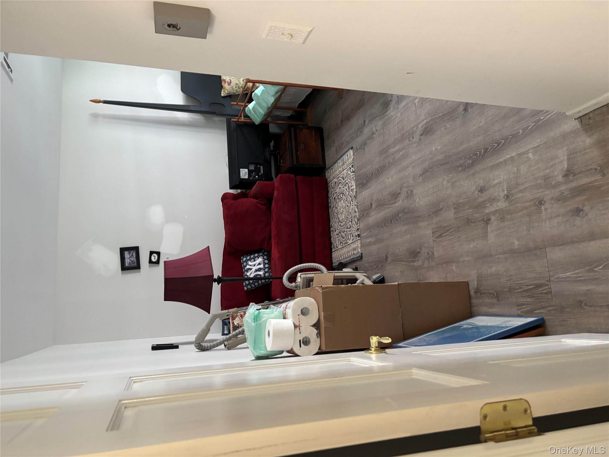 #20 photo, 190 Canterbury Drive, サフォーク郡 Ridge , NY 11961