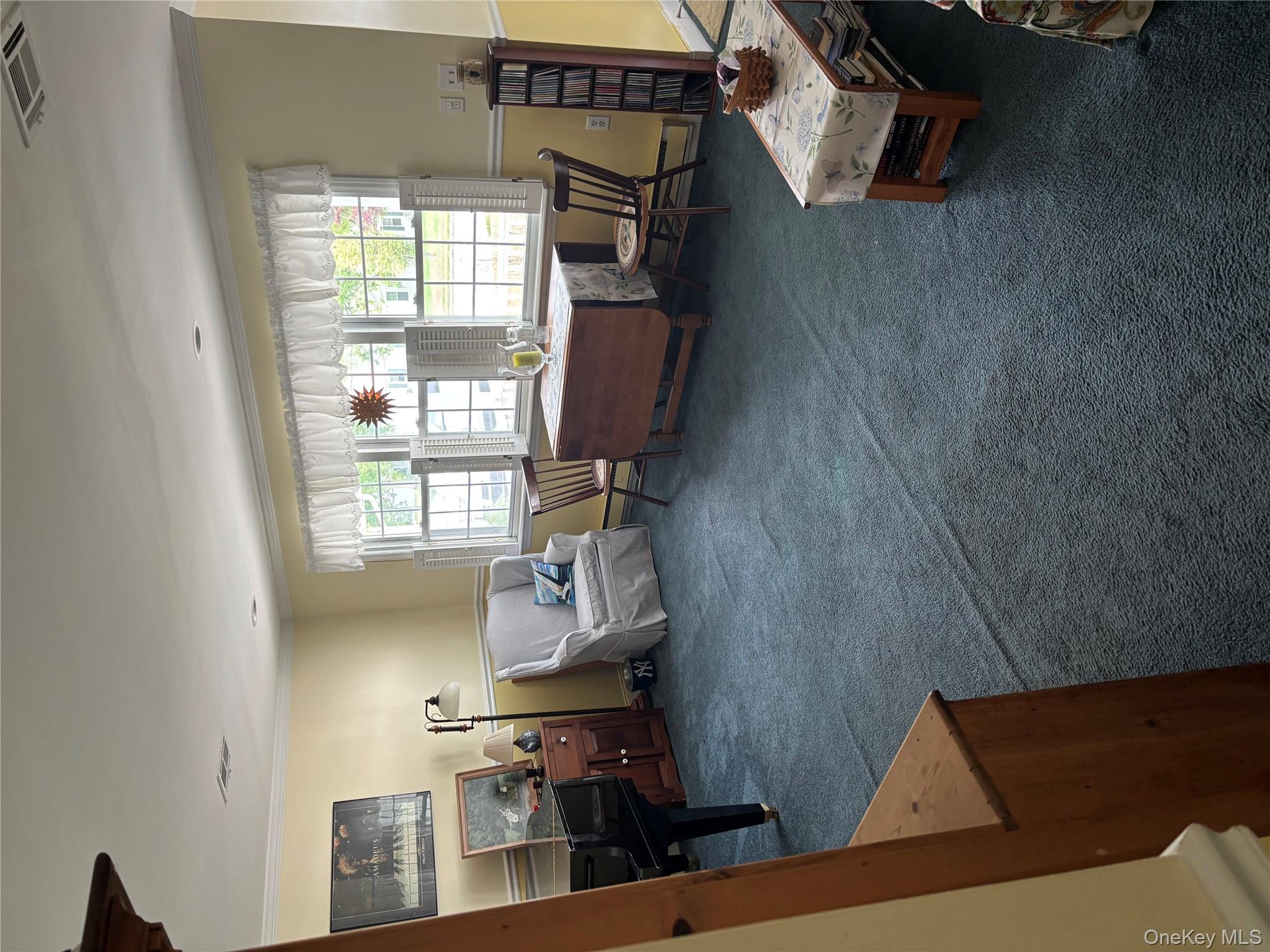 #4 photo, 190 Canterbury Drive, サフォーク郡 Ridge , NY 11961