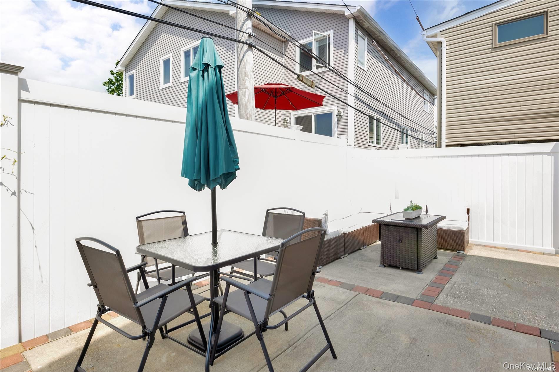 #4 photo, 81 Barnes Street, ナッソー郡 Long Beach , NY 11561