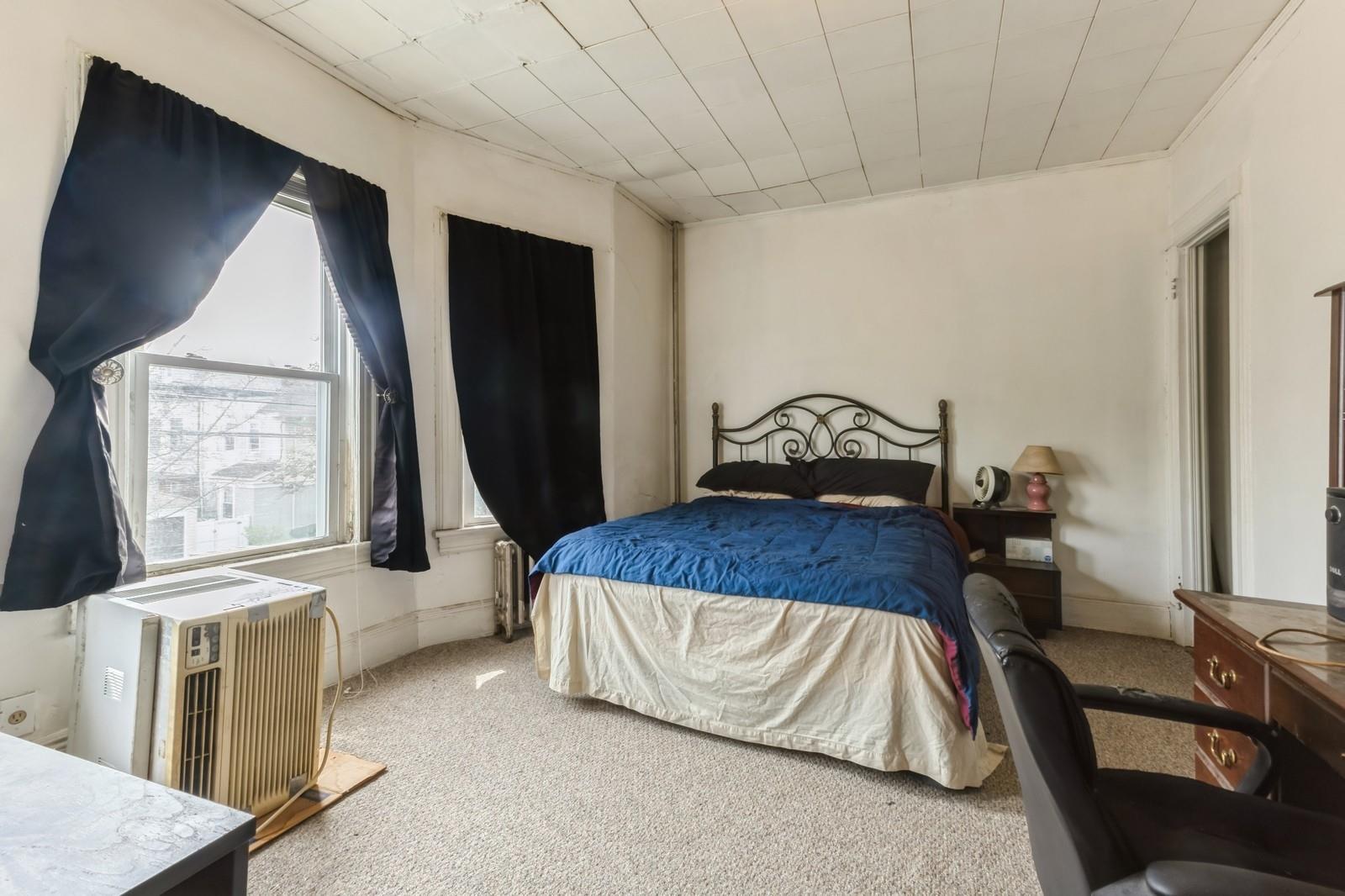 #11 photo, 84-52 123 Street, Kew Gardens , NY 11415