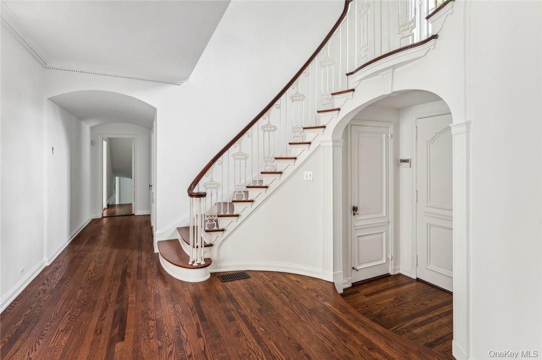 #7 photo, 6 Loden Lane, Purchase , NY 10577