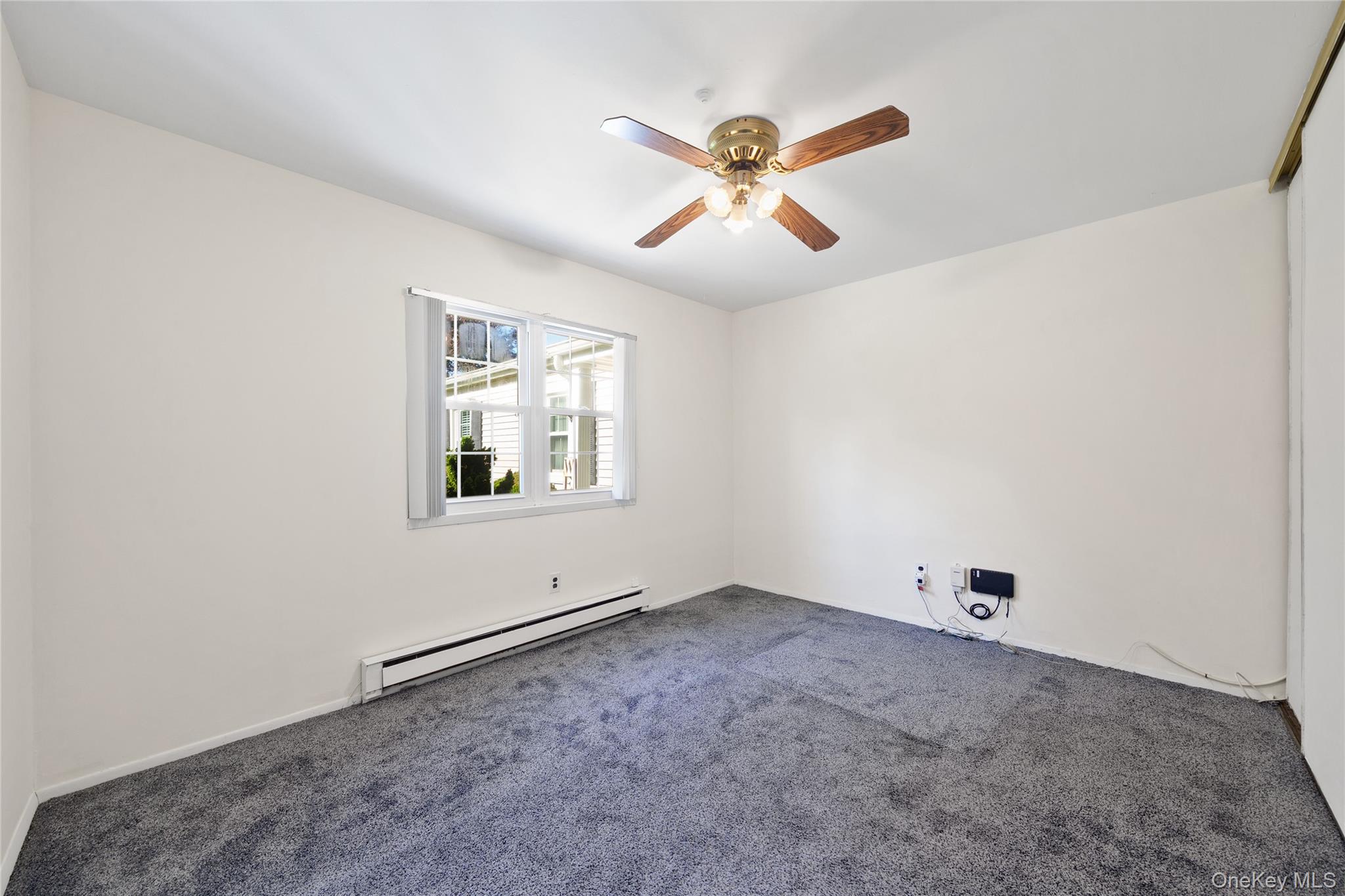 #13 photo, 75 Harbor, Amityville , NY 11701