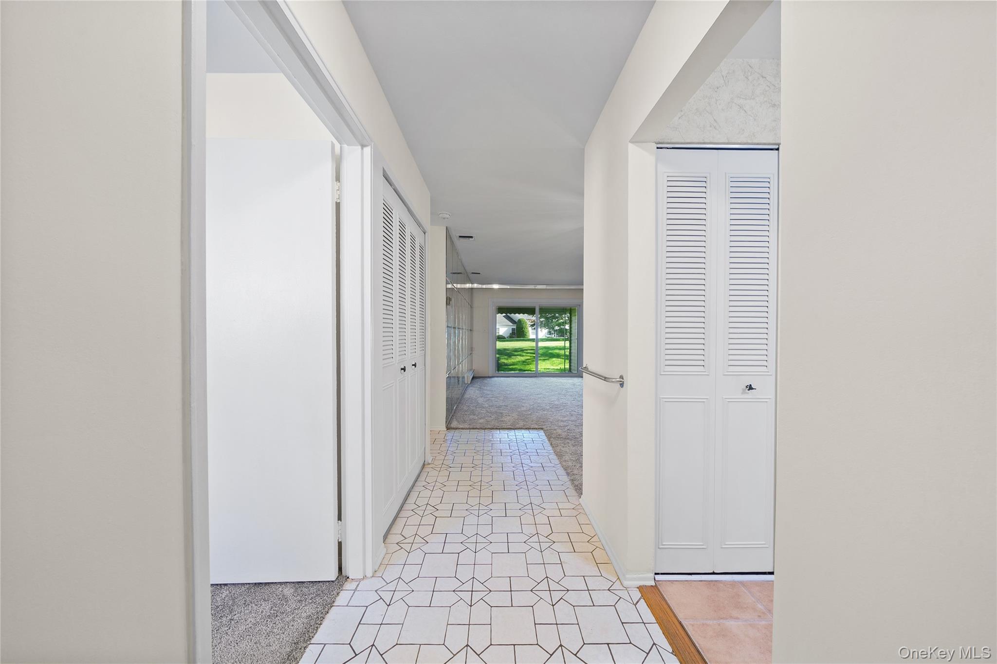 #19 photo, 75 Harbor, Amityville , NY 11701