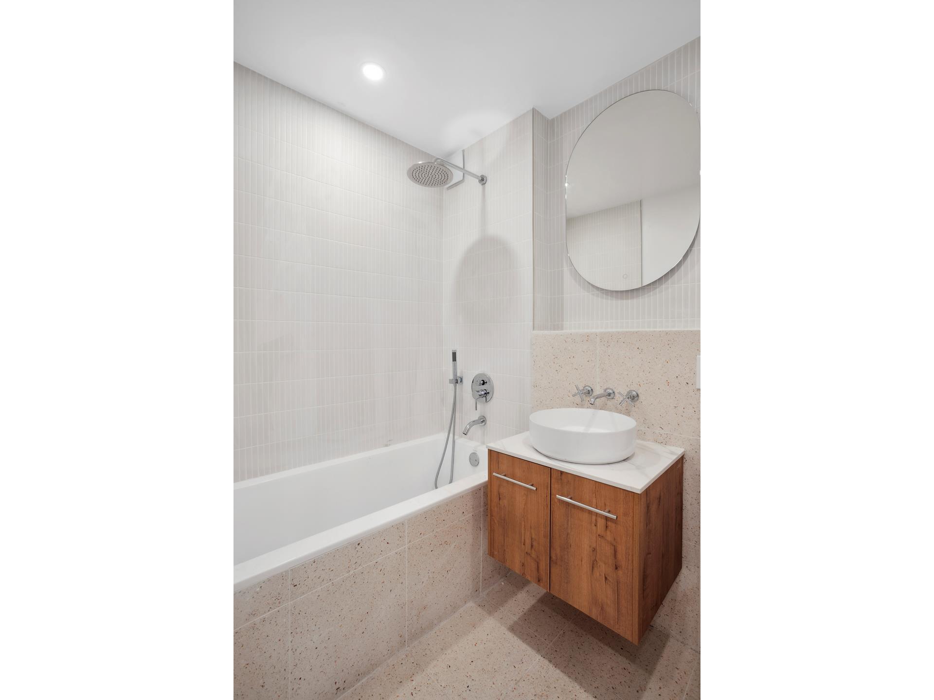 #12 photo, 1330 5TH Avenue, マンハッタン South Harlem , NY 10026