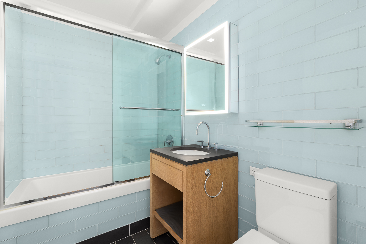 #7 photo, 310 W 52ND Street, マンハッタン Hells Kitchen , NY 10019