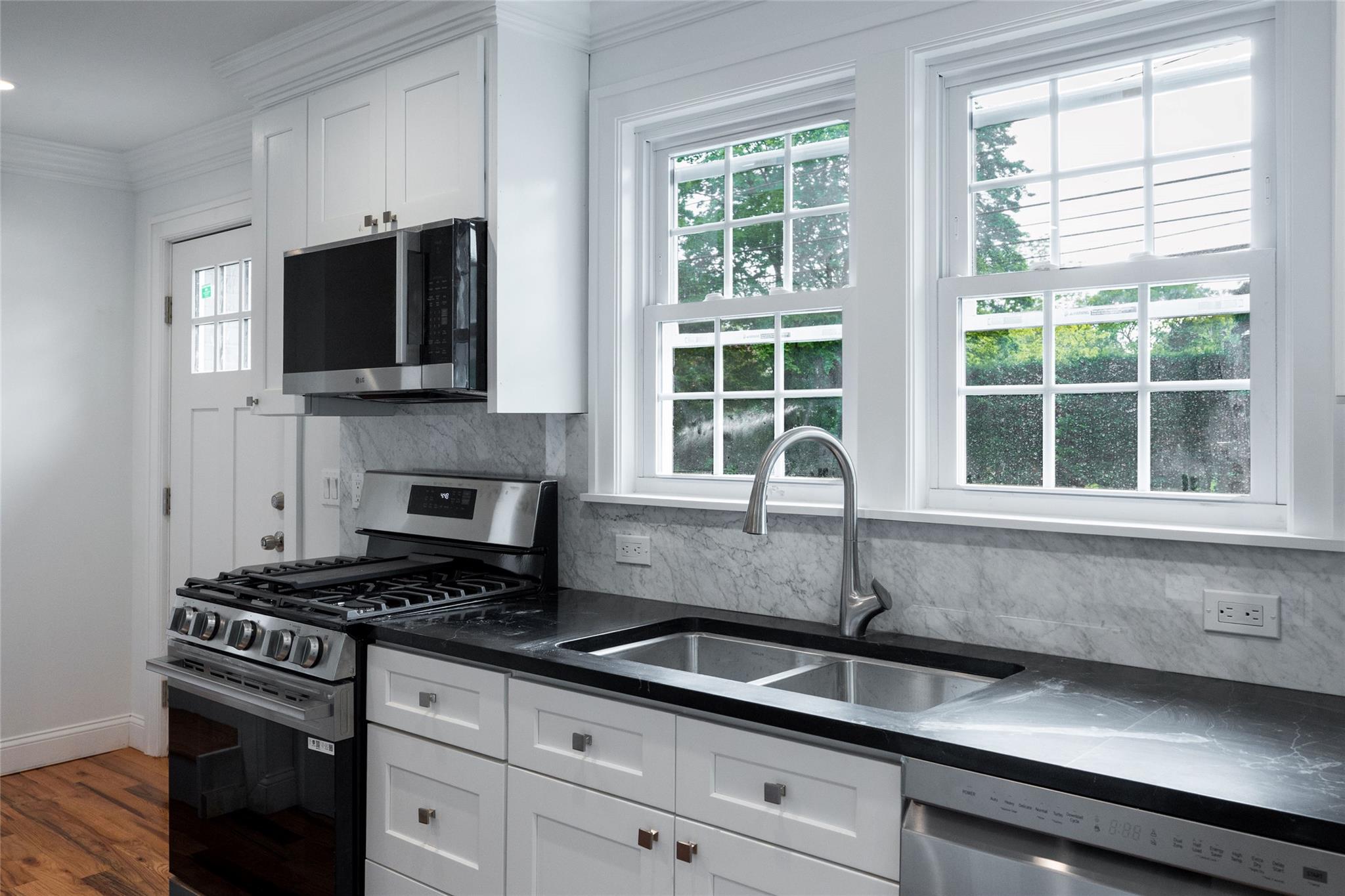 #10 photo, 381 Wading River Road, 东长岛 Manorville , NY 11949