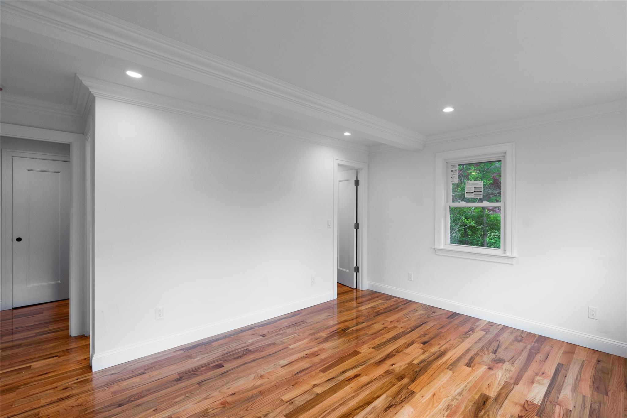 #6 photo, 381 Wading River Road, 东长岛 Manorville , NY 11949