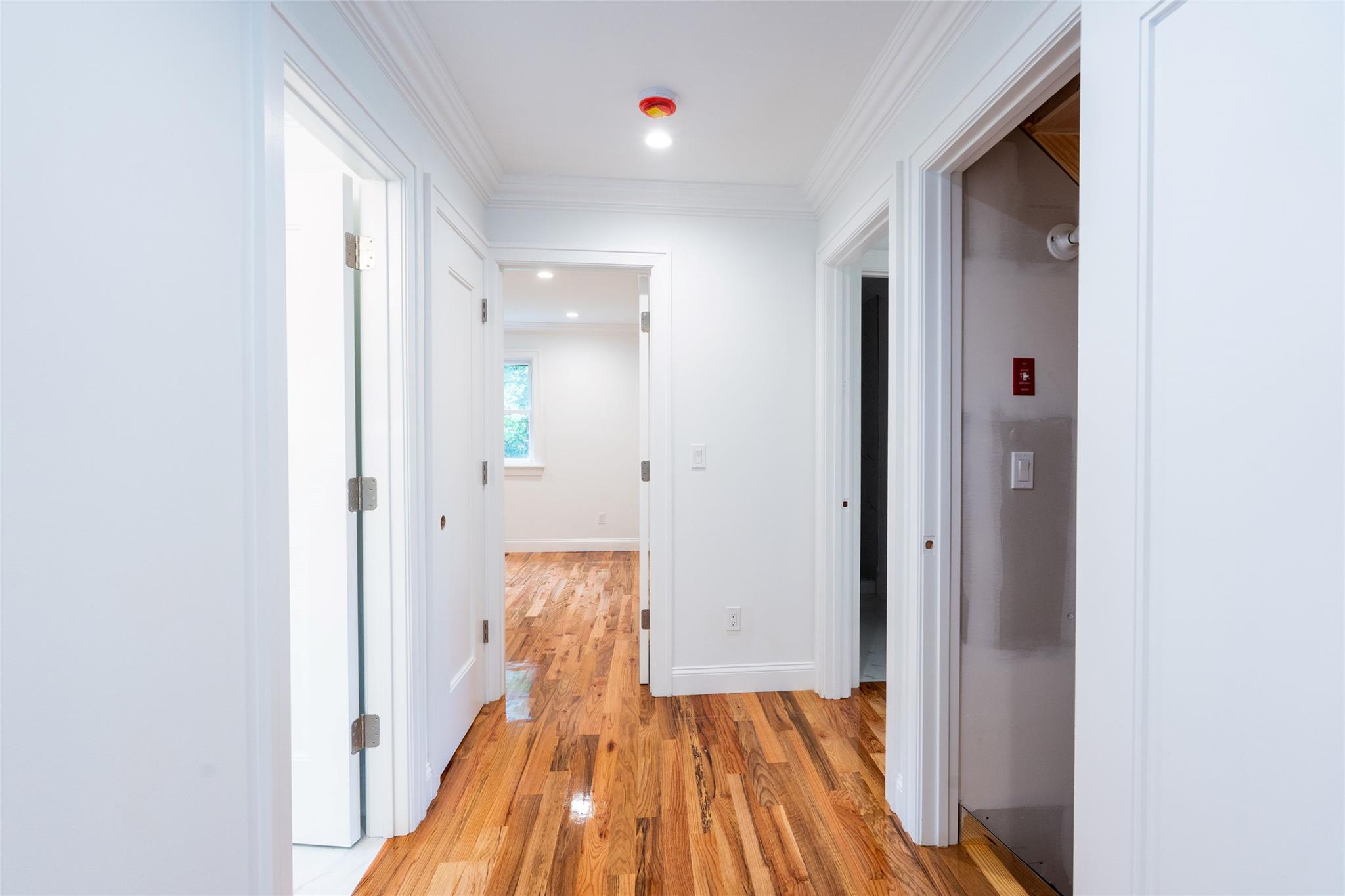 #7 photo, 381 Wading River Road, 东长岛 Manorville , NY 11949