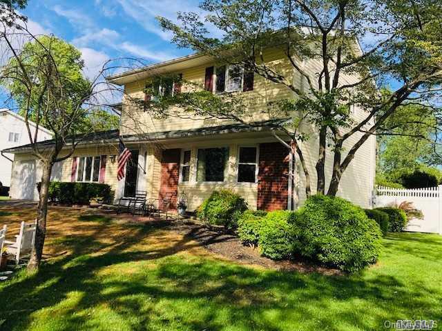 #1 photo, 5 Pine Hollow Lane, Greenlawn , NY 11740