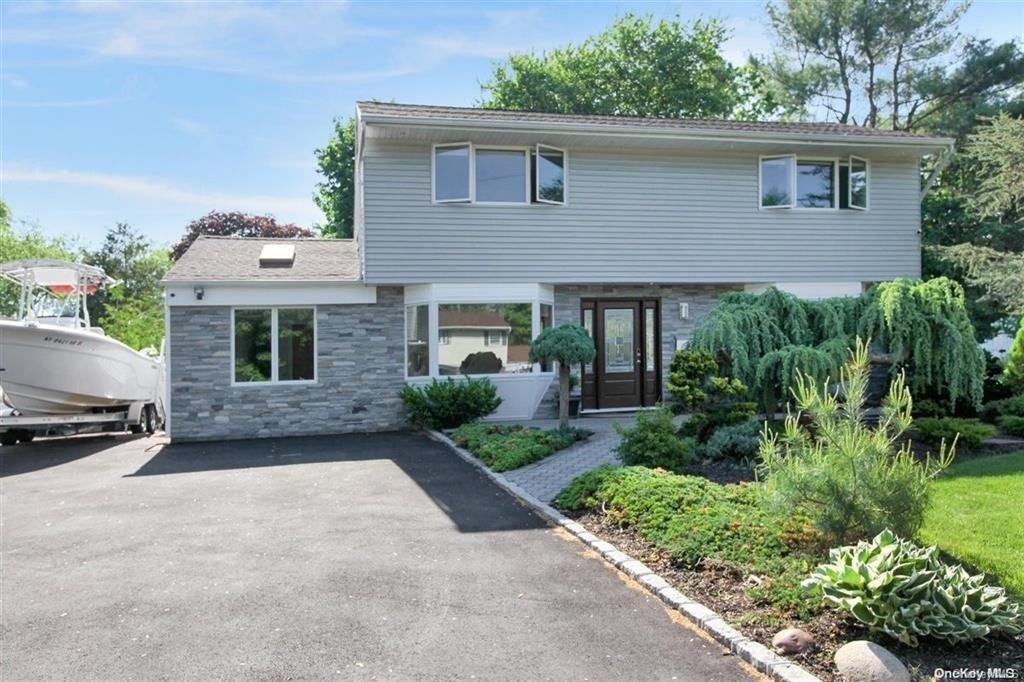 #1 photo, 14 Cornfield Lane, سوفولك Commack , NY 11725