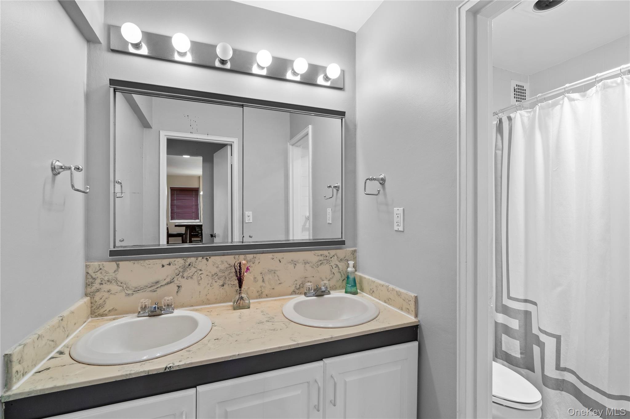 #15 photo, 80 E Hartsdale Avenue, Hartsdale , NY 10530