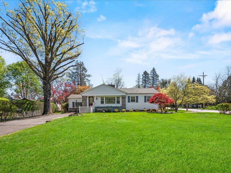 #1 photo, 76 S Airmont Road, Airmont , NY 10901