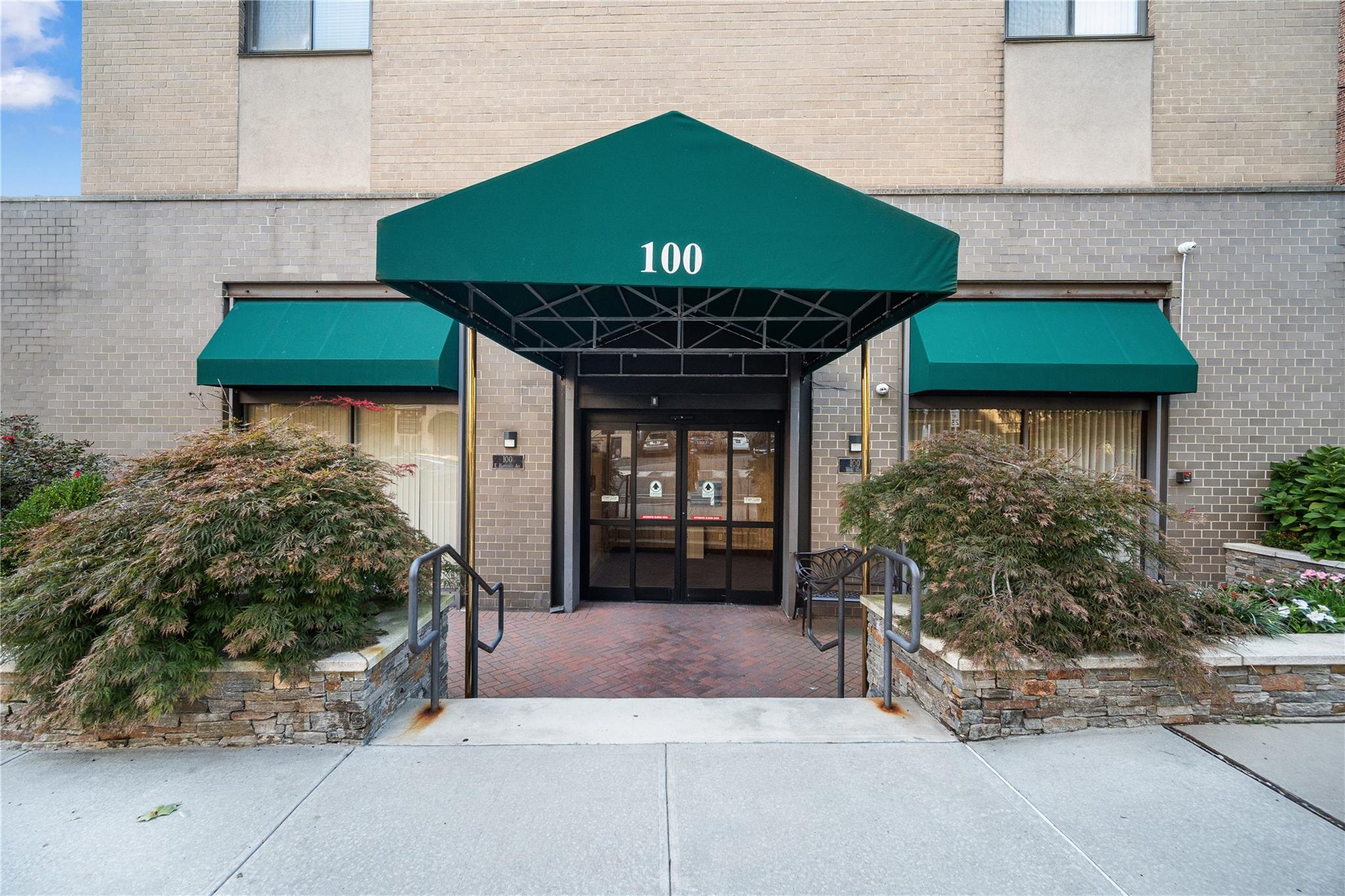 #1 photo, 100 E Hartsdale Avenue, Hartsdale , NY 10530