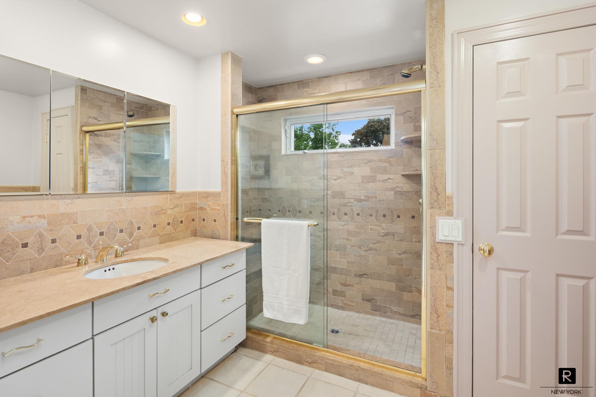 #20 photo, 551 Minnieford Avenue, ブロンクス区 City Island , NY 10464