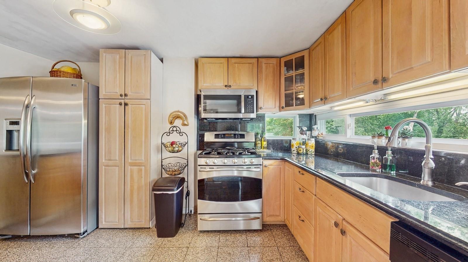 #13 photo, 64 Shady Lane, Huntington , NY 11743