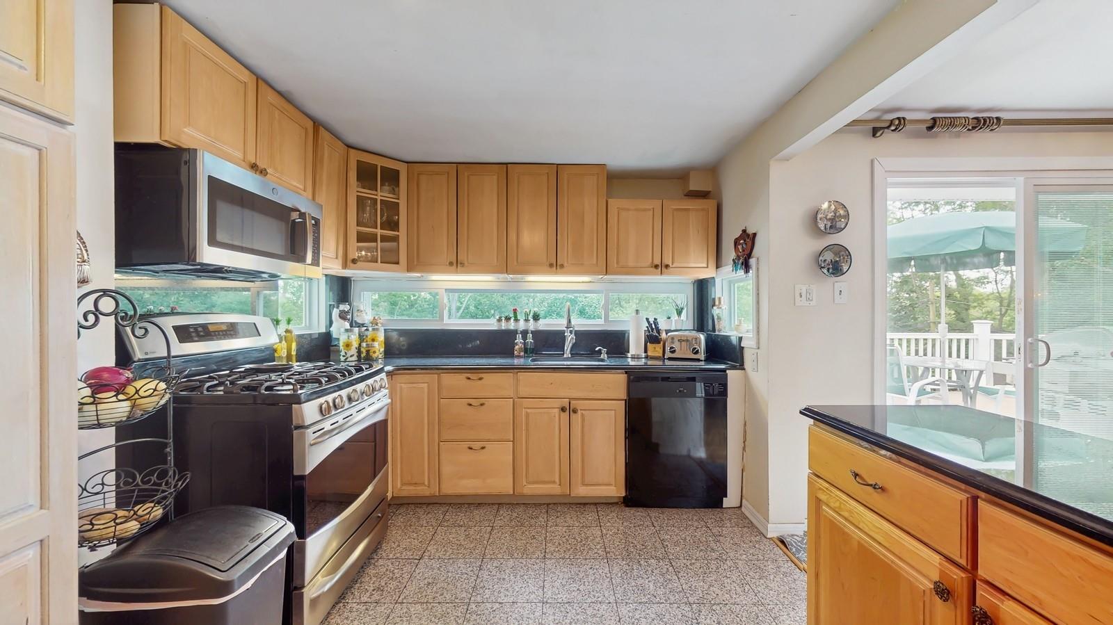 #14 photo, 64 Shady Lane, Huntington , NY 11743