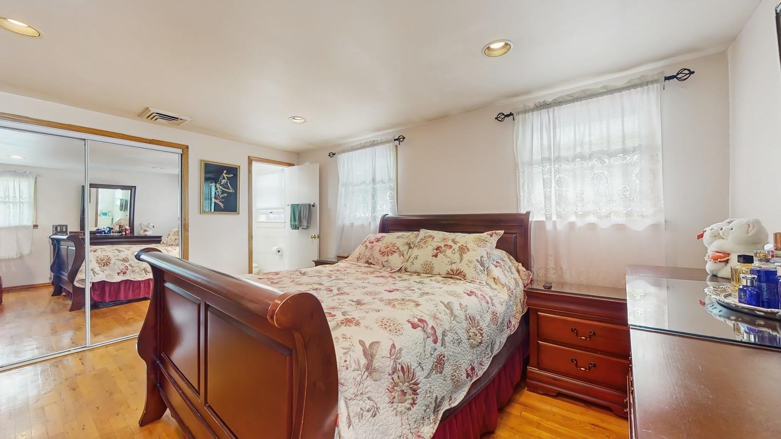 #17 photo, 64 Shady Lane, Huntington , NY 11743